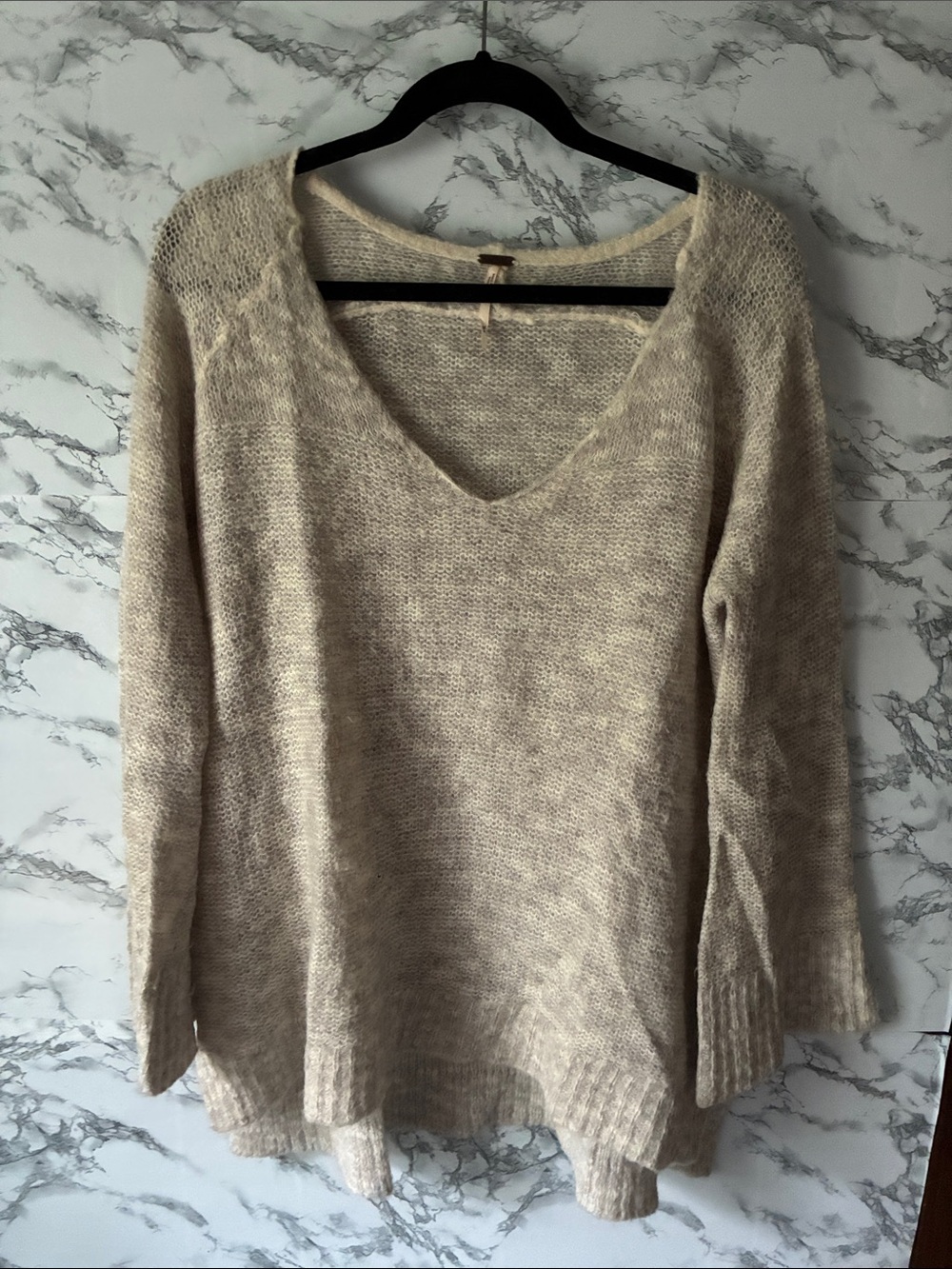 Free People M Cream V-Neck Alpaca Blend Sweater